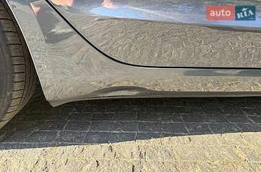 Седан Tesla Model 3 2022 в Бориславі