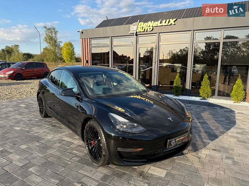 Tesla Model 3 2021