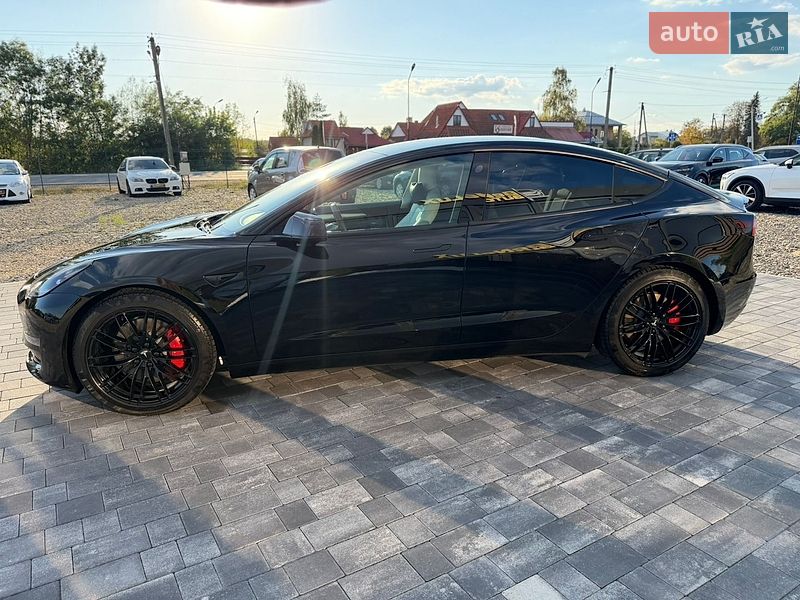 Седан Tesla Model 3 2021 в Коломые