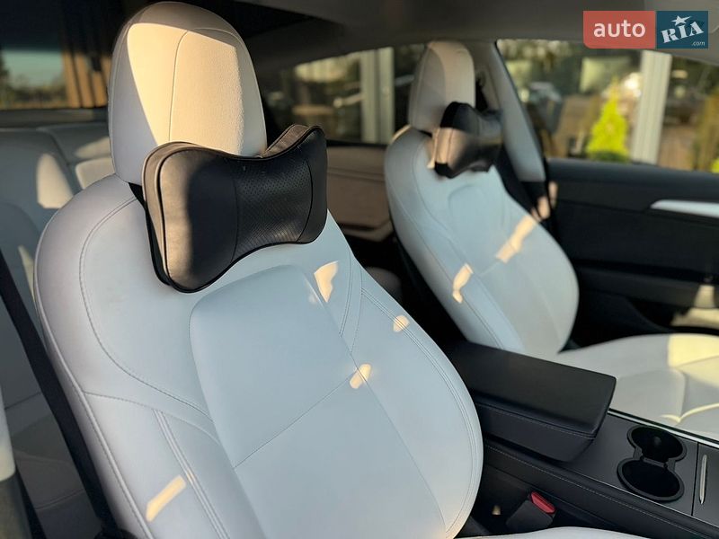 Седан Tesla Model 3 2021 в Коломые