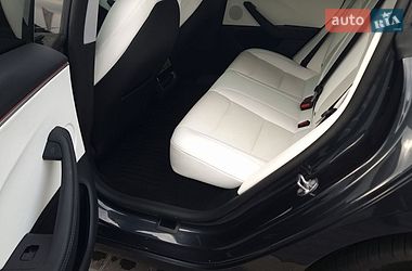 Седан Tesla Model 3 2025 в Кропивницькому