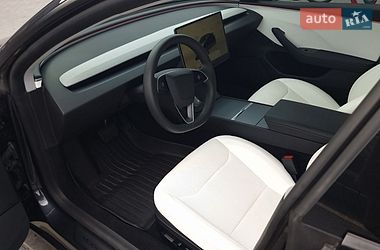 Седан Tesla Model 3 2025 в Кропивницькому