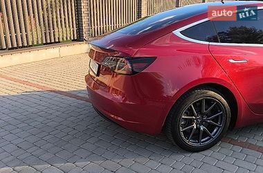 Седан Tesla Model 3 2018 в Старокостянтинові