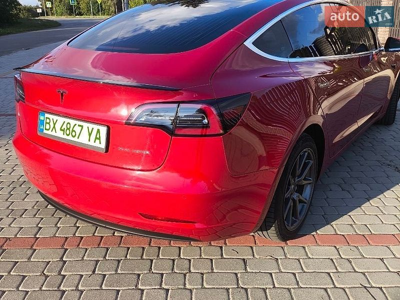Седан Tesla Model 3 2018 в Старокостянтинові