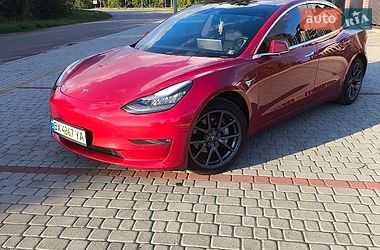 Седан Tesla Model 3 2018 в Старокостянтинові