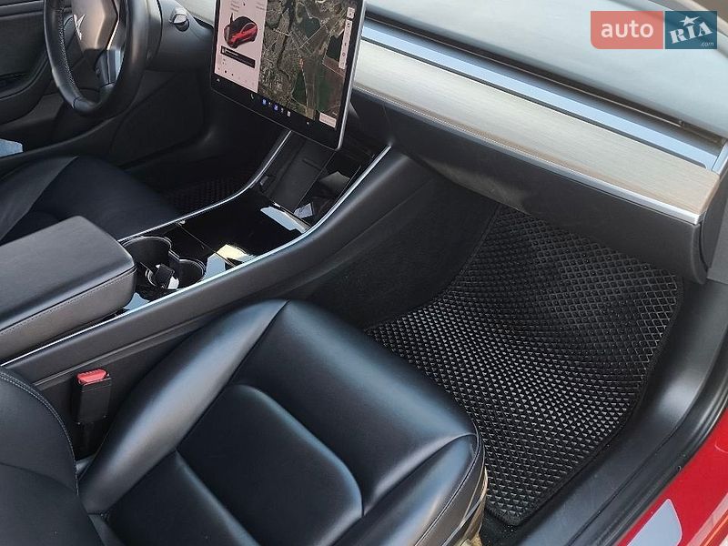 Седан Tesla Model 3 2018 в Старокостянтинові