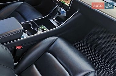 Седан Tesla Model 3 2018 в Старокостянтинові