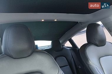 Седан Tesla Model 3 2018 в Старокостянтинові