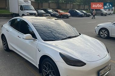 Седан Tesla Model 3 2020 в Києві