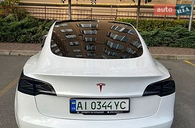 Седан Tesla Model 3 2020 в Києві