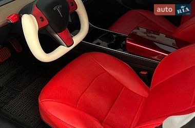 Седан Tesla Model 3 2020 в Києві