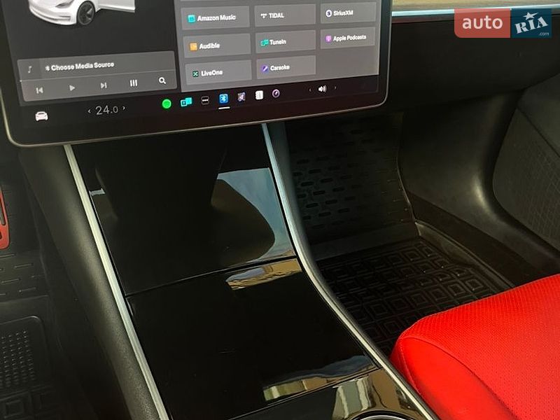 Седан Tesla Model 3 2020 в Києві