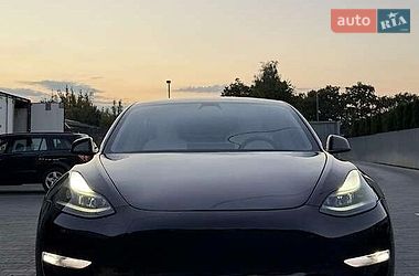 Седан Tesla Model 3 2021 в Львові