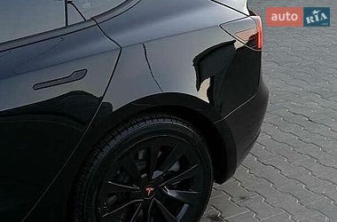Седан Tesla Model 3 2021 в Львові