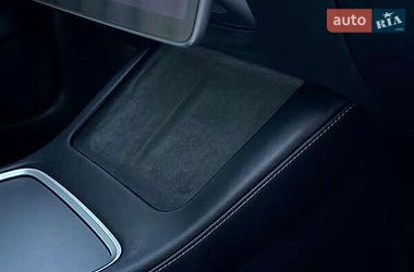 Седан Tesla Model 3 2021 в Львові