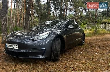 Седан Tesla Model 3 2020 в Киеве фото 2 Седан Tesla Model 3 2020 в Киеве
