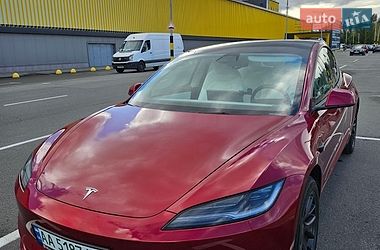 Седан Tesla Model 3 2024 в Києві