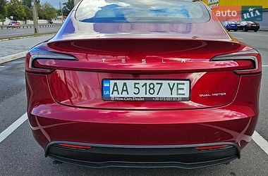Седан Tesla Model 3 2024 в Києві