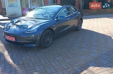 Седан Tesla Model 3 2020 в Львові