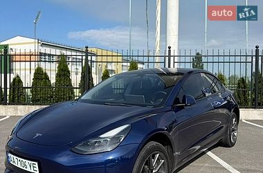 Седан Tesla Model 3 2023 в Києві