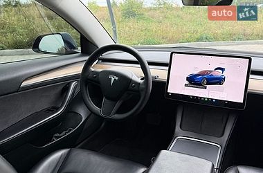 Седан Tesla Model 3 2023 в Києві