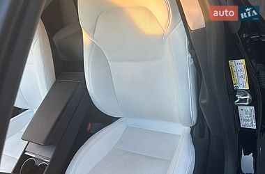Седан Tesla Model 3 2024 в Запоріжжі