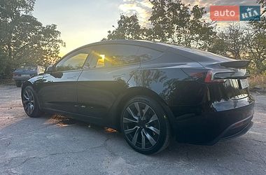 Седан Tesla Model 3 2024 в Запоріжжі
