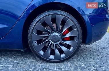 Седан Tesla Model 3 2023 в Дніпрі