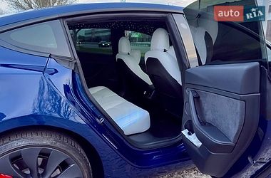 Седан Tesla Model 3 2023 в Дніпрі