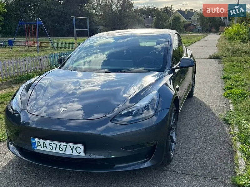 Tesla Model 3 2021
