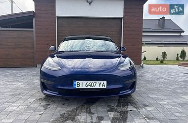 Седан Tesla Model 3 2022 в Полтаві