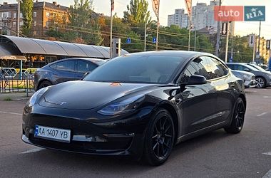 Седан Tesla Model 3 2021 в Києві