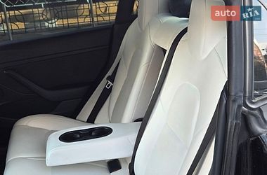 Седан Tesla Model 3 2021 в Києві