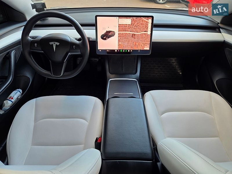 Седан Tesla Model 3 2021 в Києві