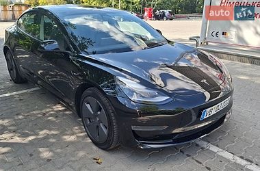 Седан Tesla Model 3 2023 в Виннице