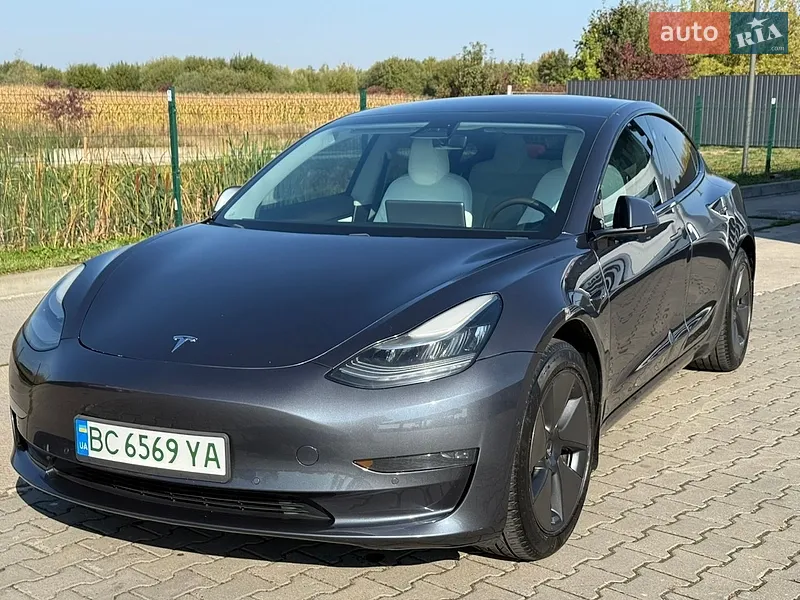Tesla Model 3 2019