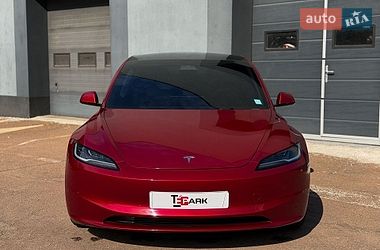 Седан Tesla Model 3 2024 в Киеве