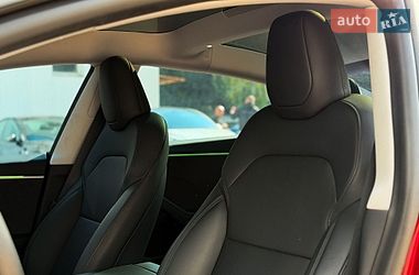 Седан Tesla Model 3 2024 в Киеве