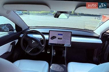 Седан Tesla Model 3 2019 в Коломые