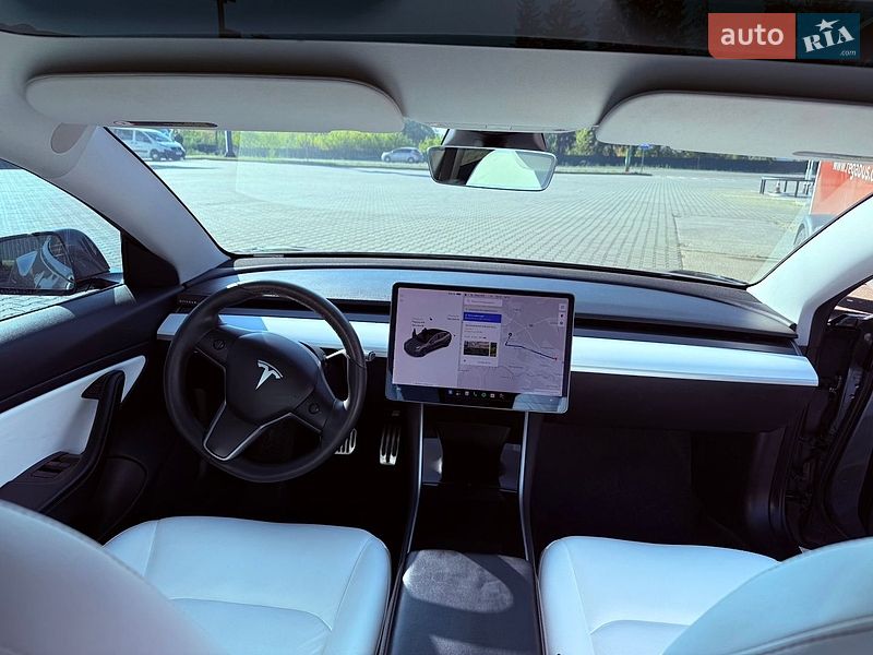 Седан Tesla Model 3 2019 в Коломые