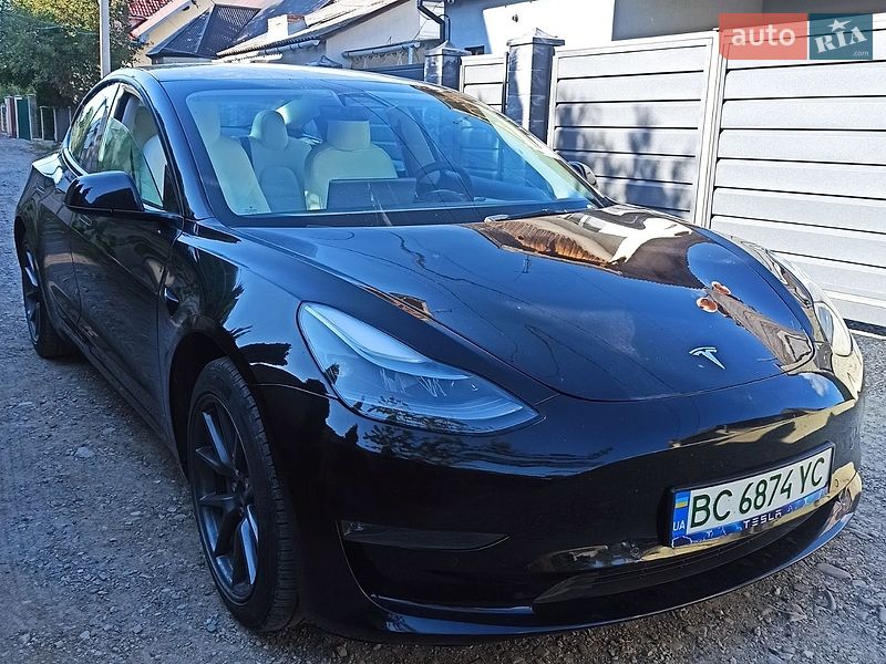 Tesla Model 3 2021