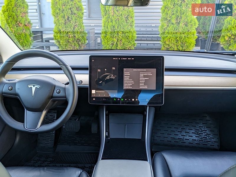 Седан Tesla Model 3 2020 в Києві
