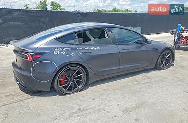 Седан Tesla Model 3 2024 в Львове