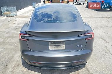 Седан Tesla Model 3 2024 в Львове