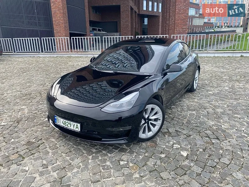 Tesla Model 3 2021