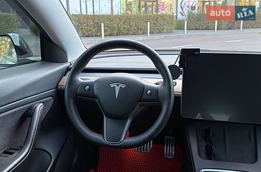 Седан Tesla Model 3 2021 в Киеве