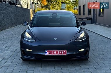 Седан Tesla Model 3 2018 в Луцьку