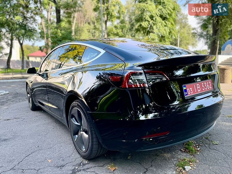 Седан Tesla Model 3 2018 в Каменском
