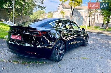 Седан Tesla Model 3 2018 в Каменском