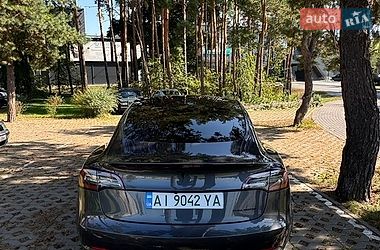 Седан Tesla Model 3 2022 в Гостомеле